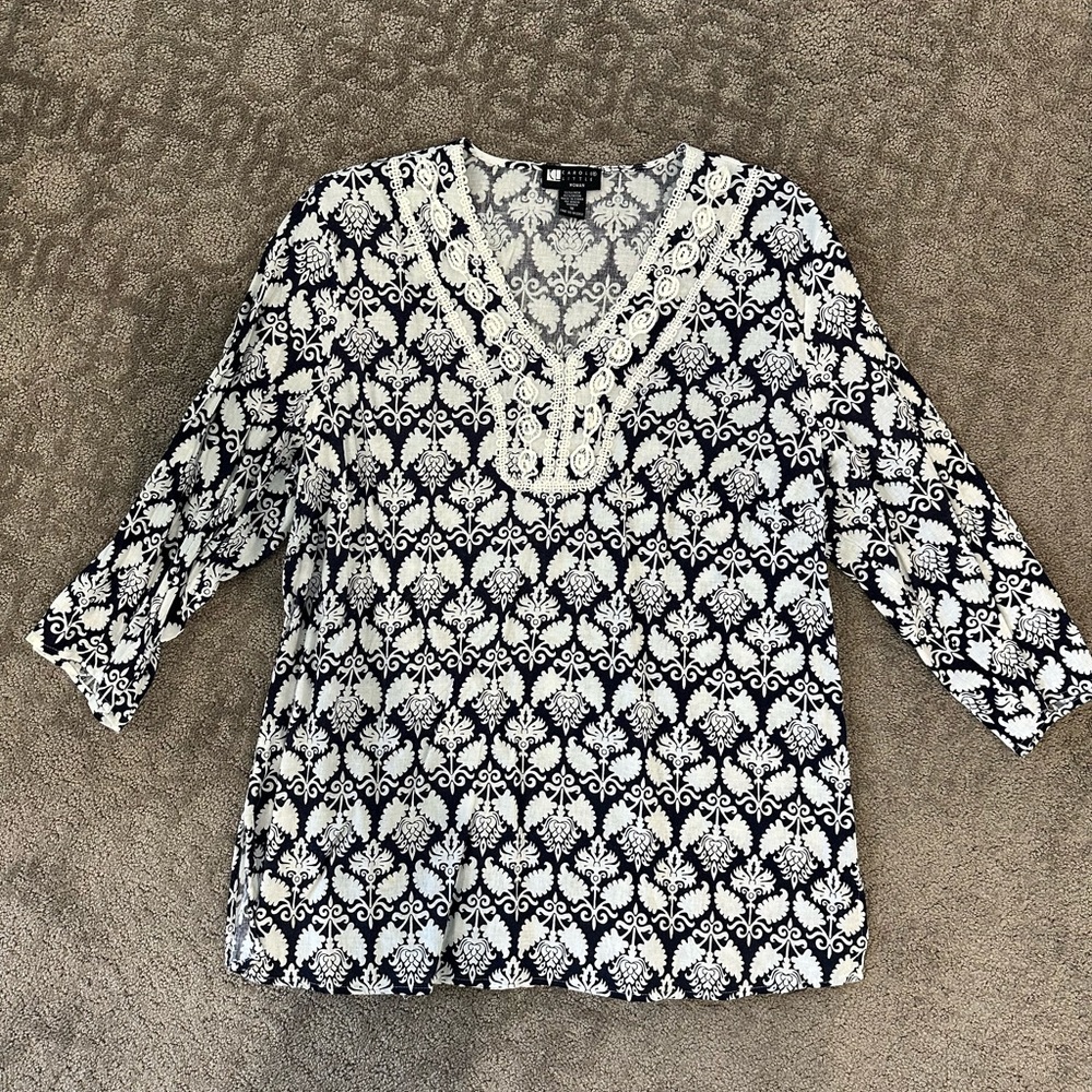 Carole Little women, 1X linen rayon three-quarter length sleeve shirt